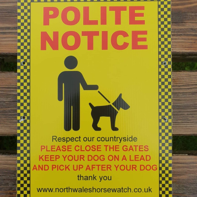 Polite notice (please close the gates